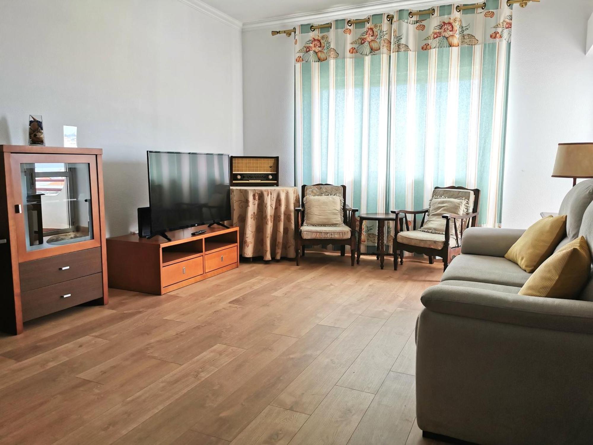 Gustavo'S Place Сінеш Екстер'єр фото
